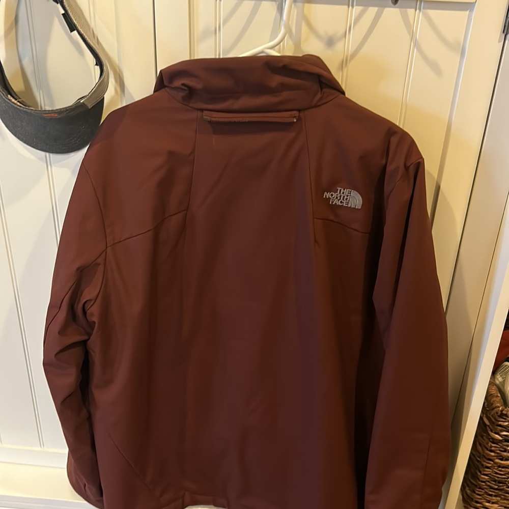 North Face Winter Jacket Size Large - image 3